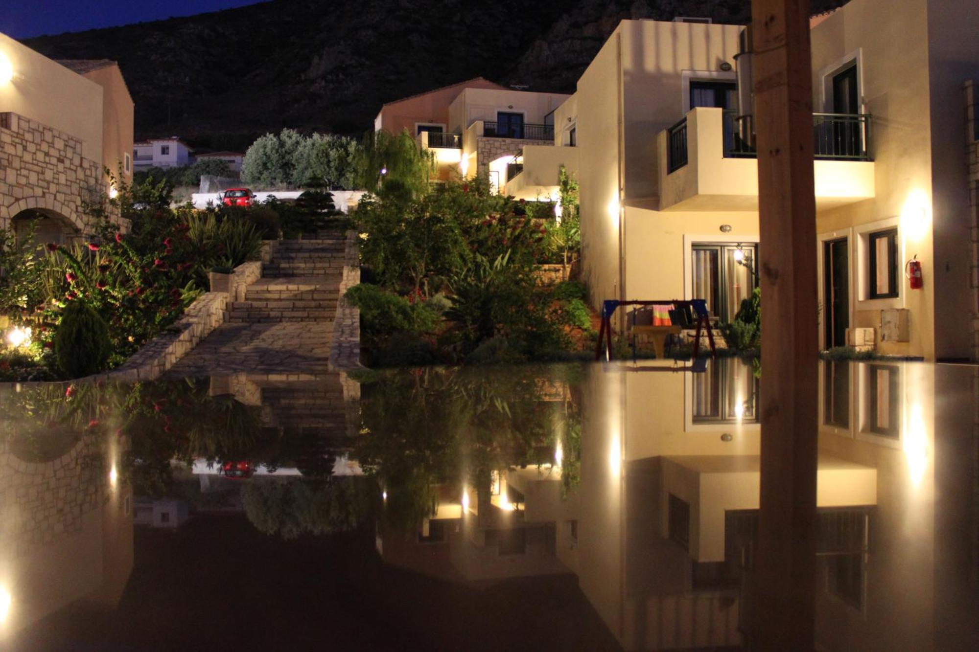 Pilot'S Villas Luxury Suites Hersonissos  Exterior photo