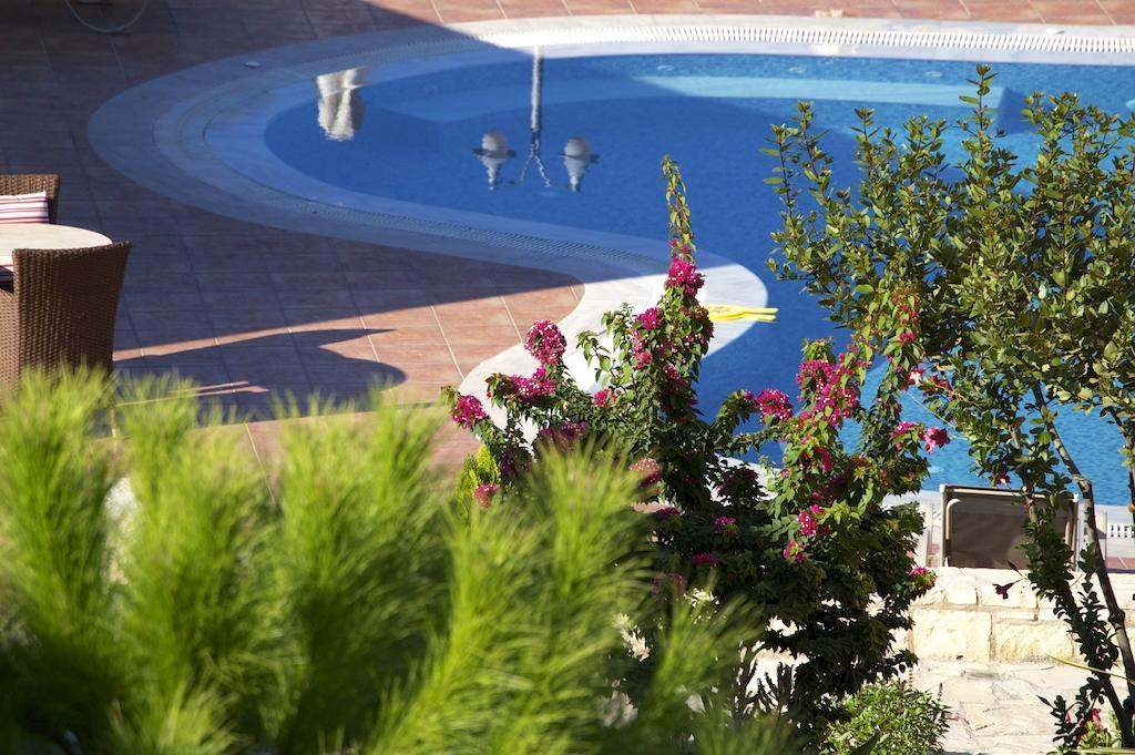 Pilot'S Villas Luxury Suites Hersonissos  Exterior photo